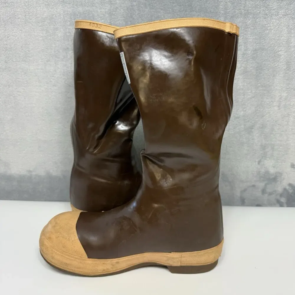 Xtratuf pre owned